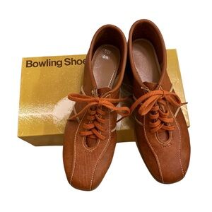 Women’s Bowling Shoes. 6.5